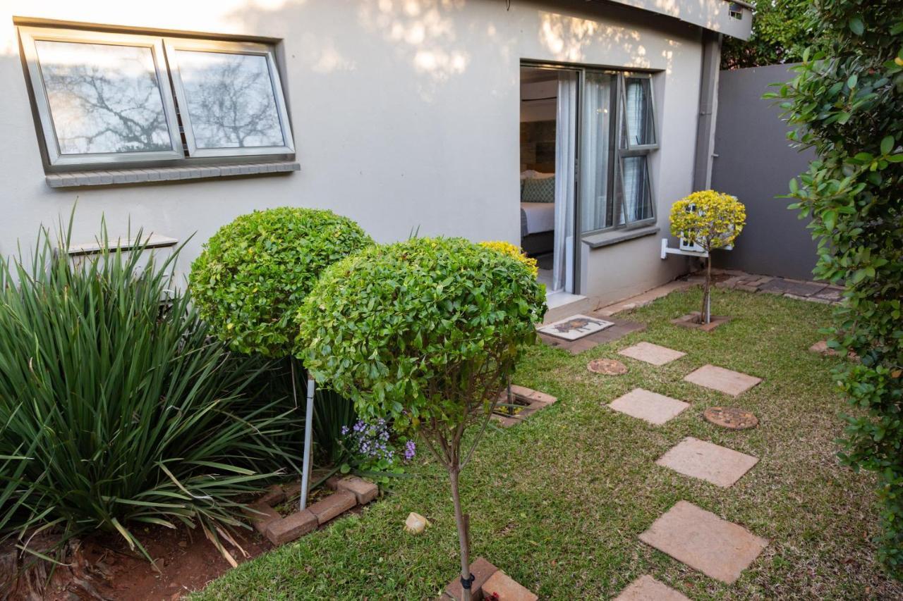 Glen Maine Guest House Pretoria Bagian luar foto